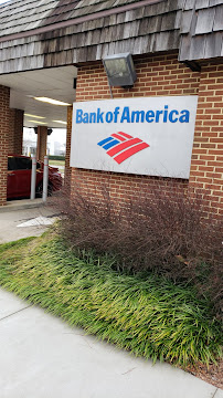 Bank of America (with Drive-thru ATM) 04