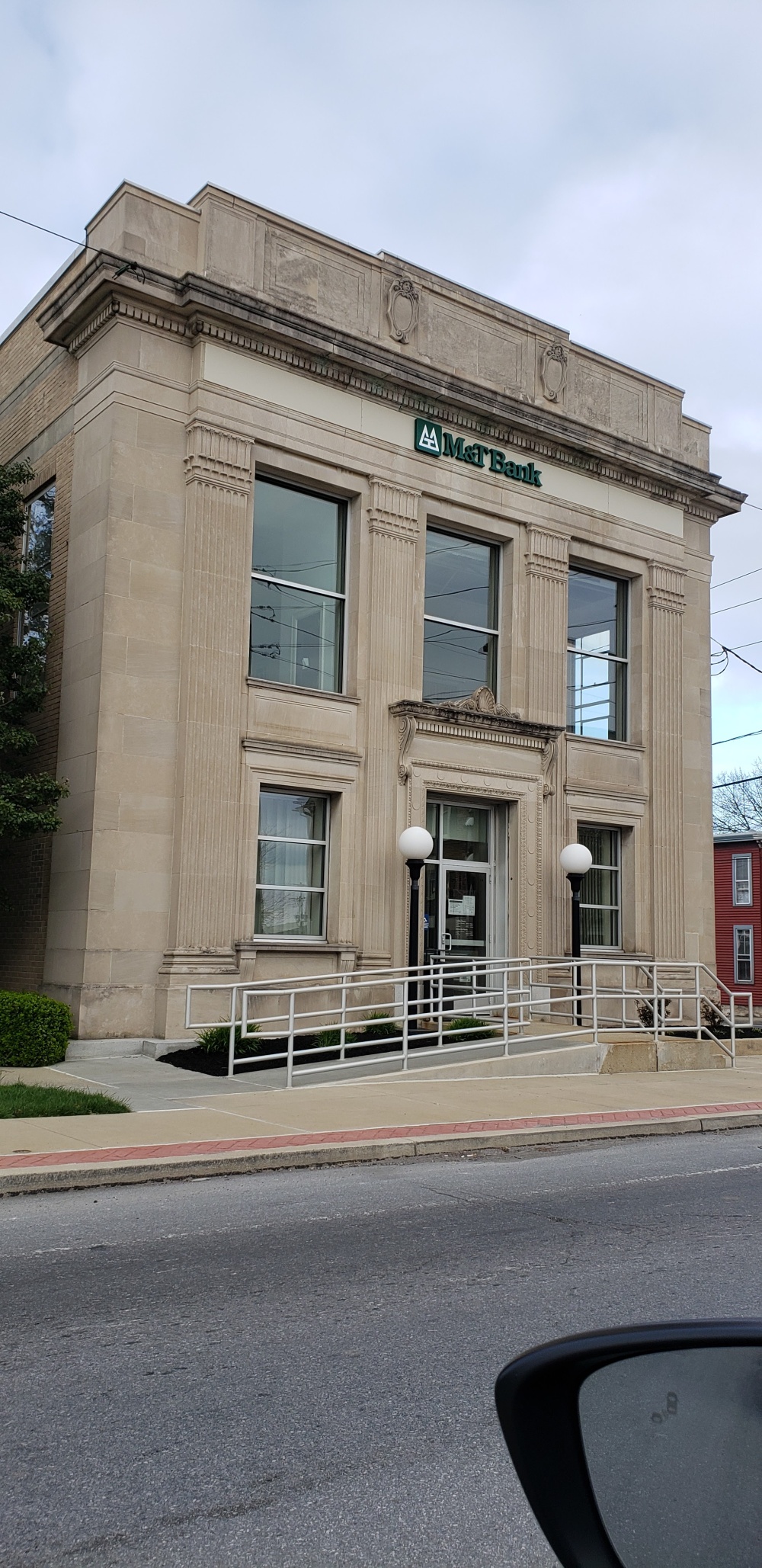 M&T Bank 01