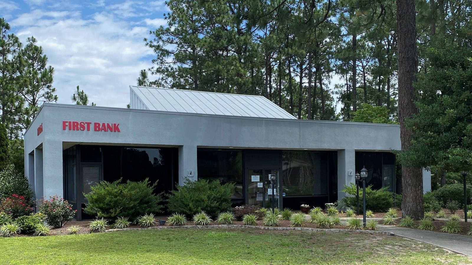 First Bank - Pinehurst, NC 01