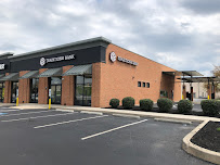 Traditions Bank 01