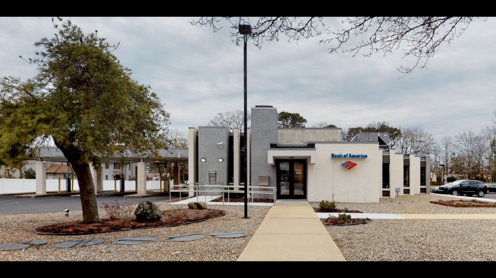 Bank of America (with Drive-thru ATM) 01