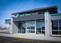 Bluff View Bank 01