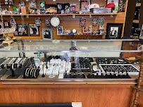 Metro Pawn & Guns 04