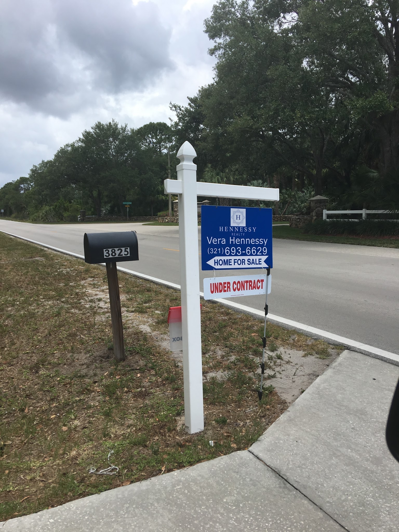 Hennessy Realty LLC 01