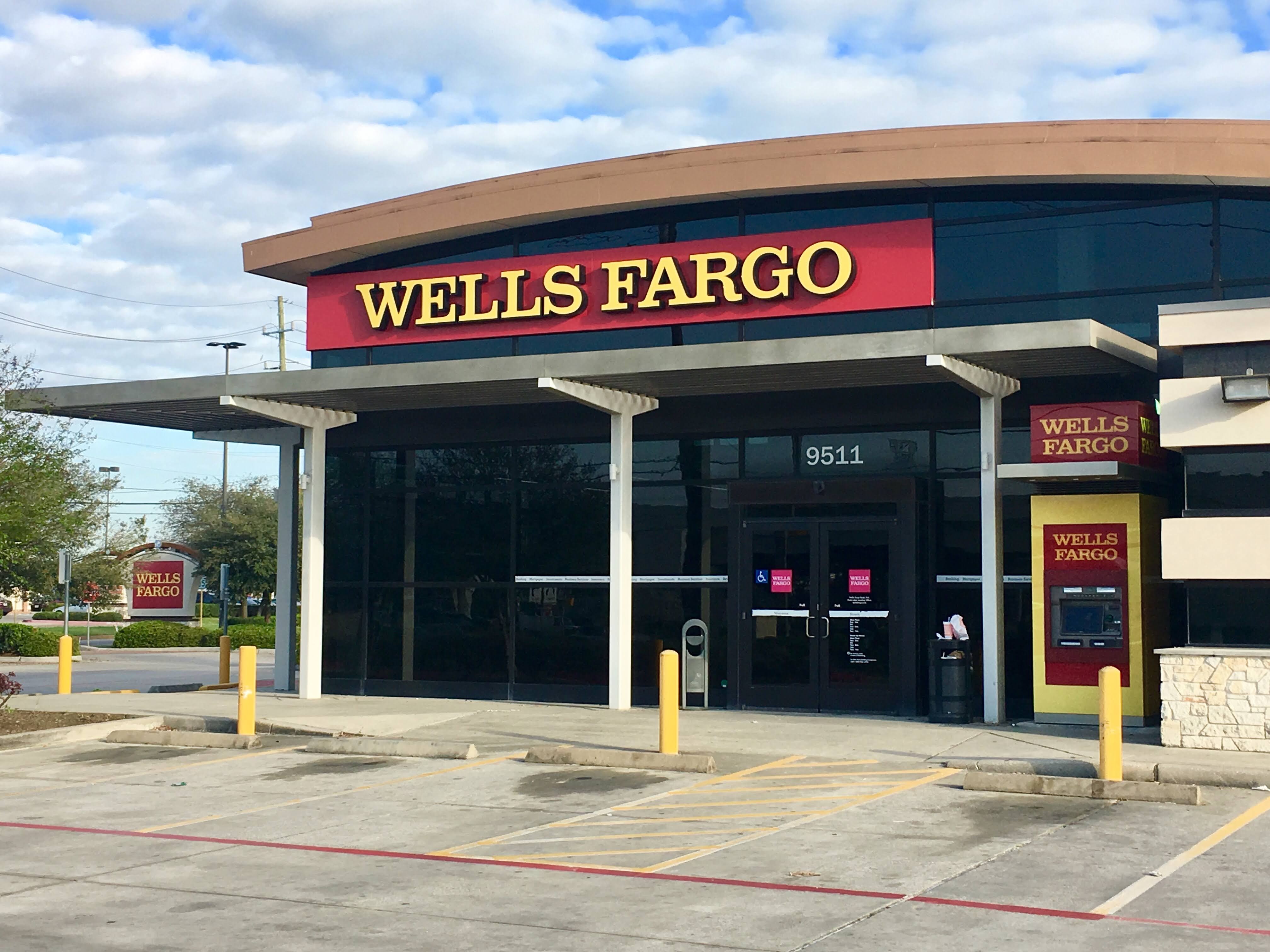 Wells Fargo Bank 01