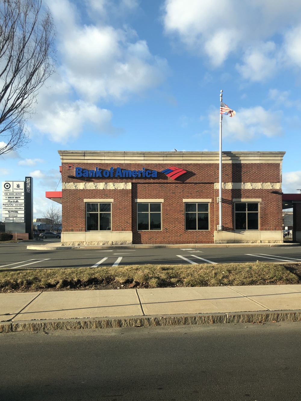 Bank of America (with Drive-thru ATM) 01
