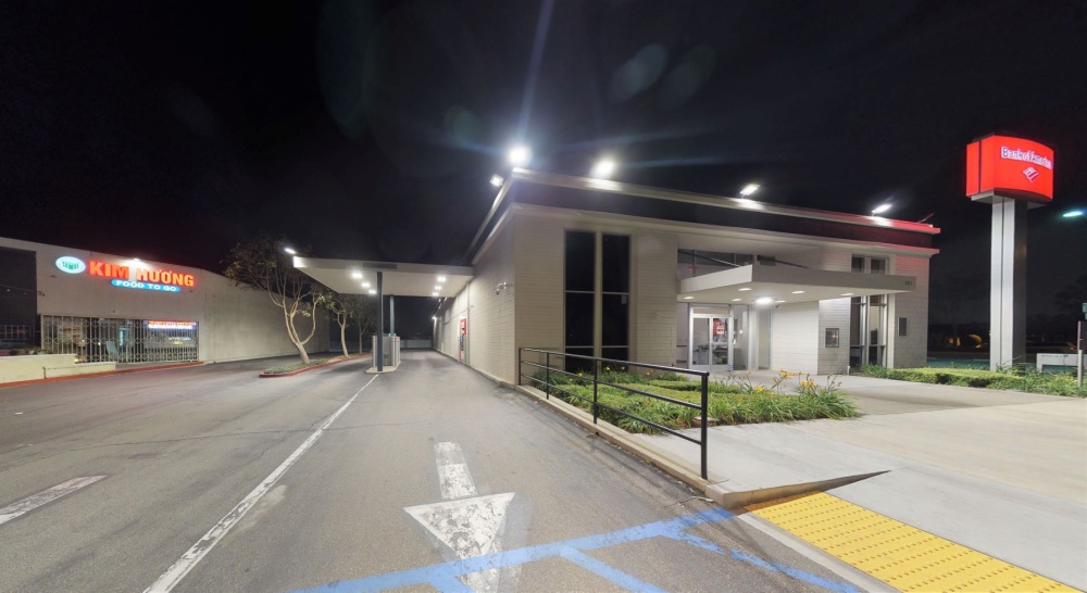 Bank of America (with Drive-thru ATM) 01