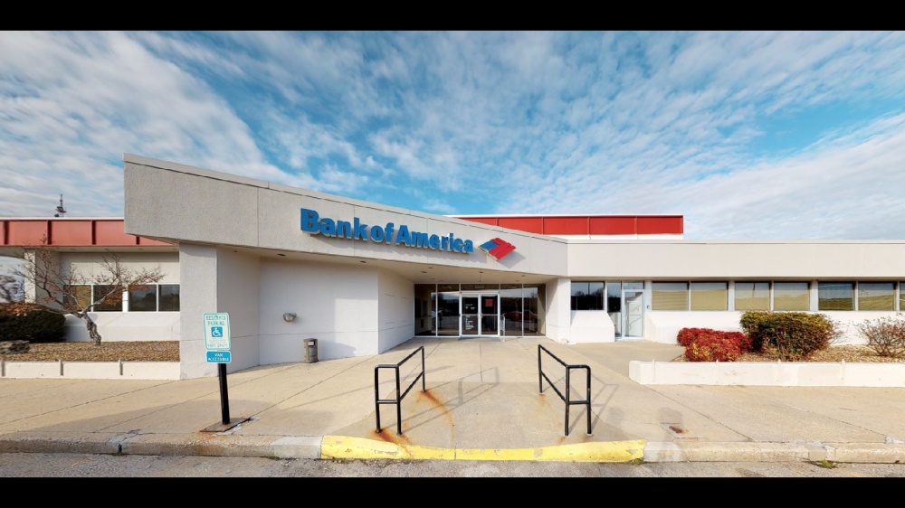 Bank of America (with Drive-thru ATM) 01