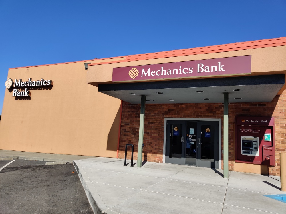 Mechanics Bank - El Cerrito Branch 01