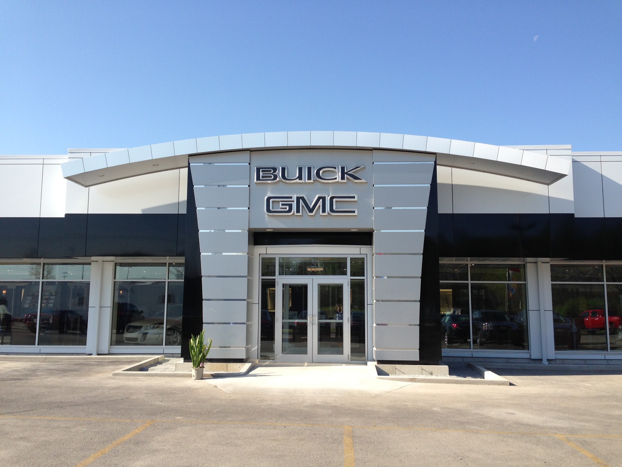 Tom Ahl Buick GMC 01