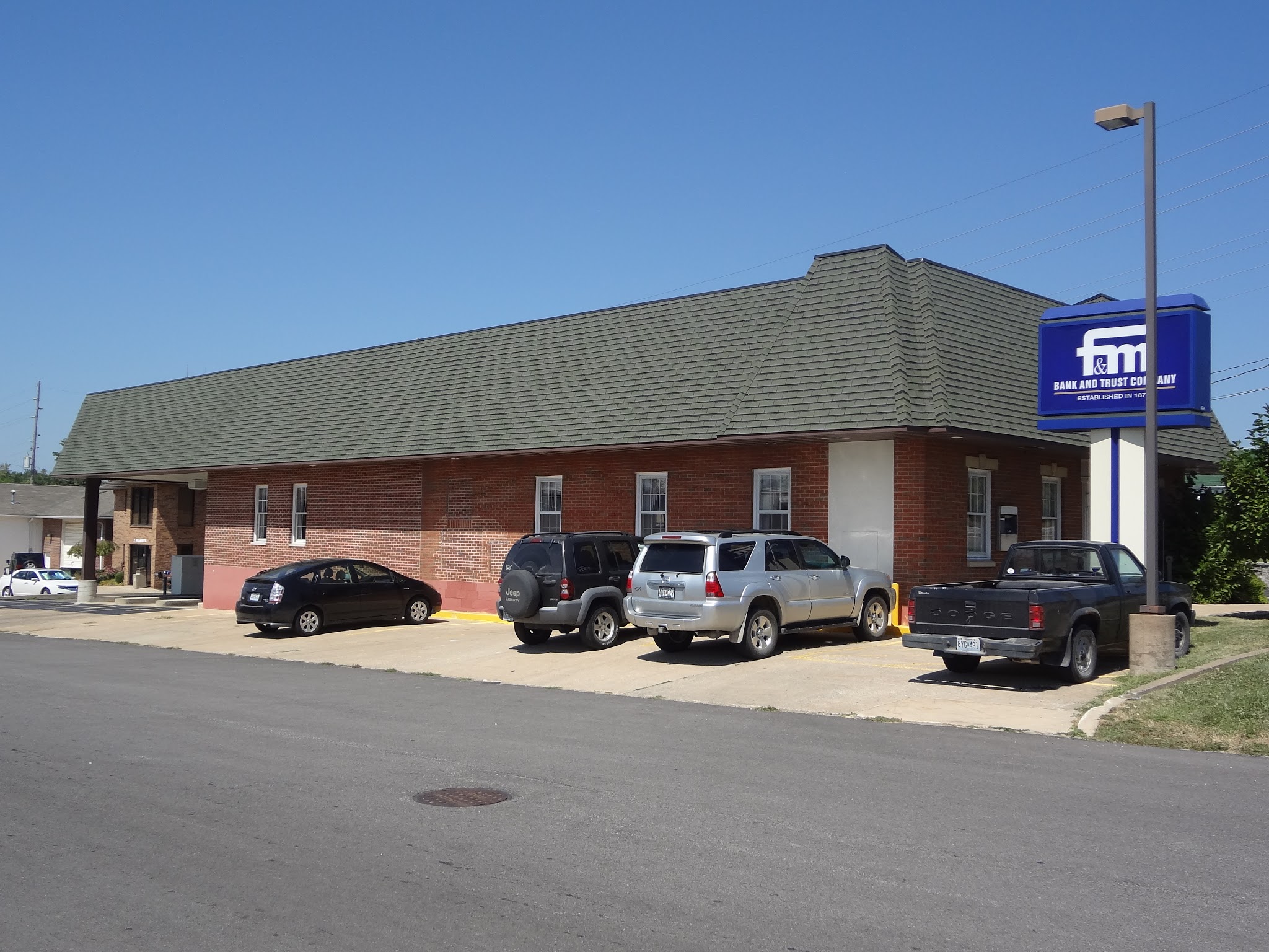 F & M Bank & Trust Co 01