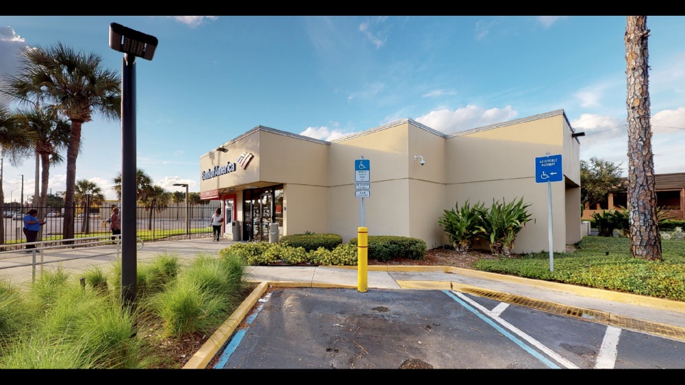 Bank of America (with Drive-thru services) 01