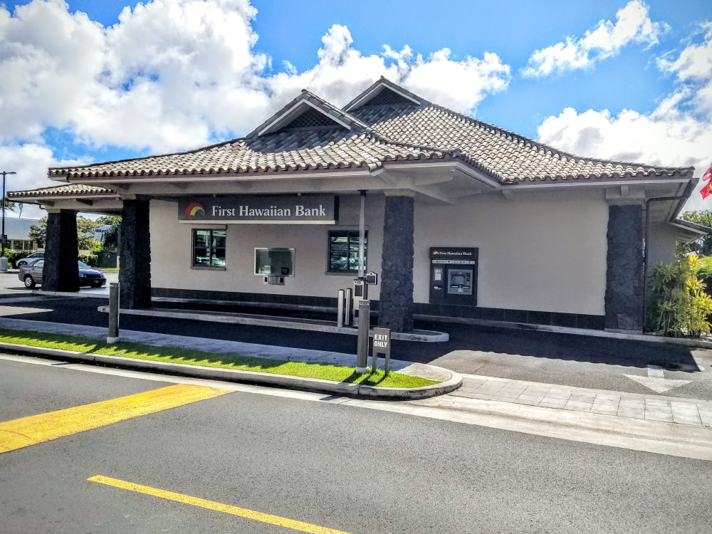 First Hawaiian Bank Aina Haina Branch 01