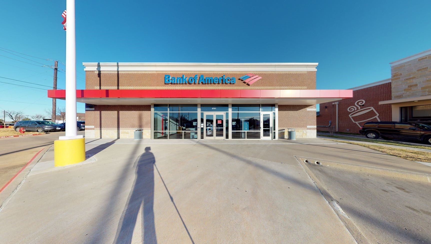 Bank of America (with Drive-thru ATM) 01