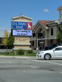 D.L. Evans Bank 04