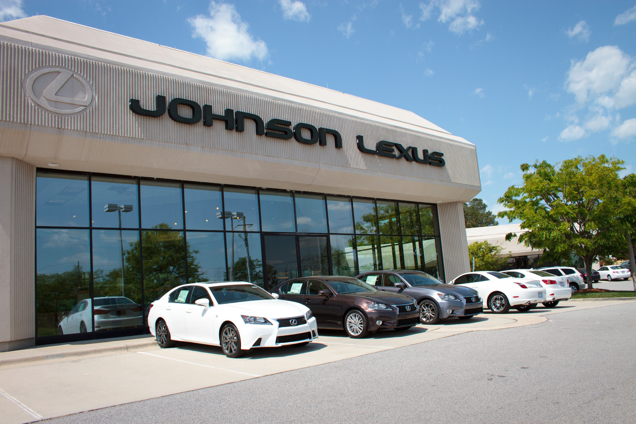 Johnson Lexus of Raleigh 01