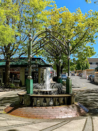 RE/MAX Town Center 02