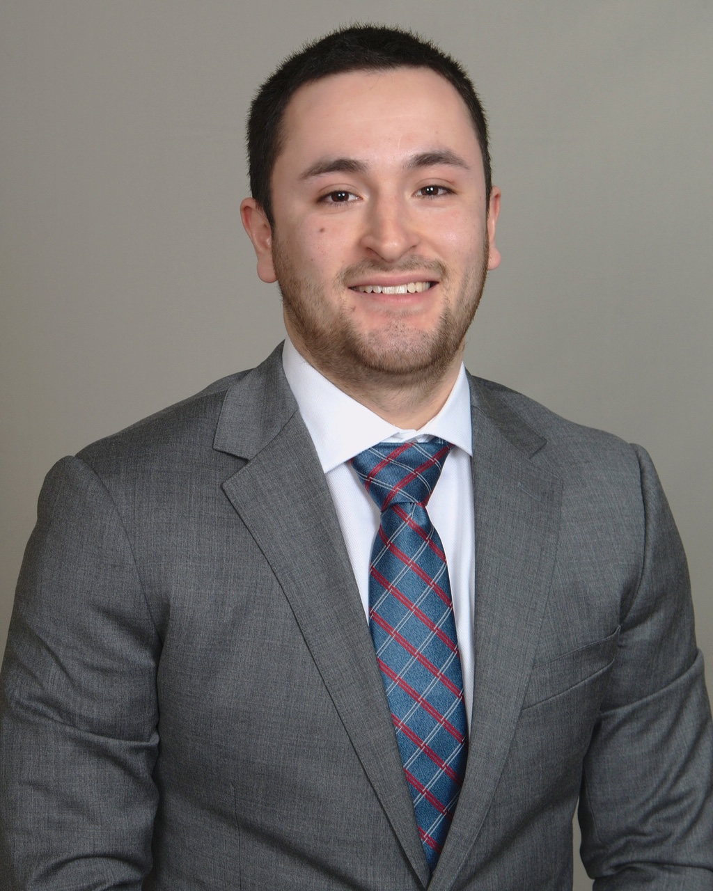 Julian Hernandez at Raveis Mortgage 01
