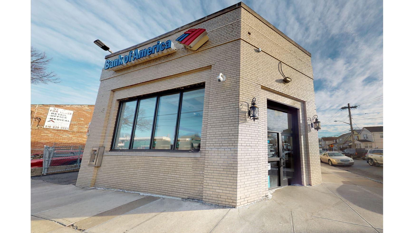 Bank of America (with Drive-thru ATM) 01