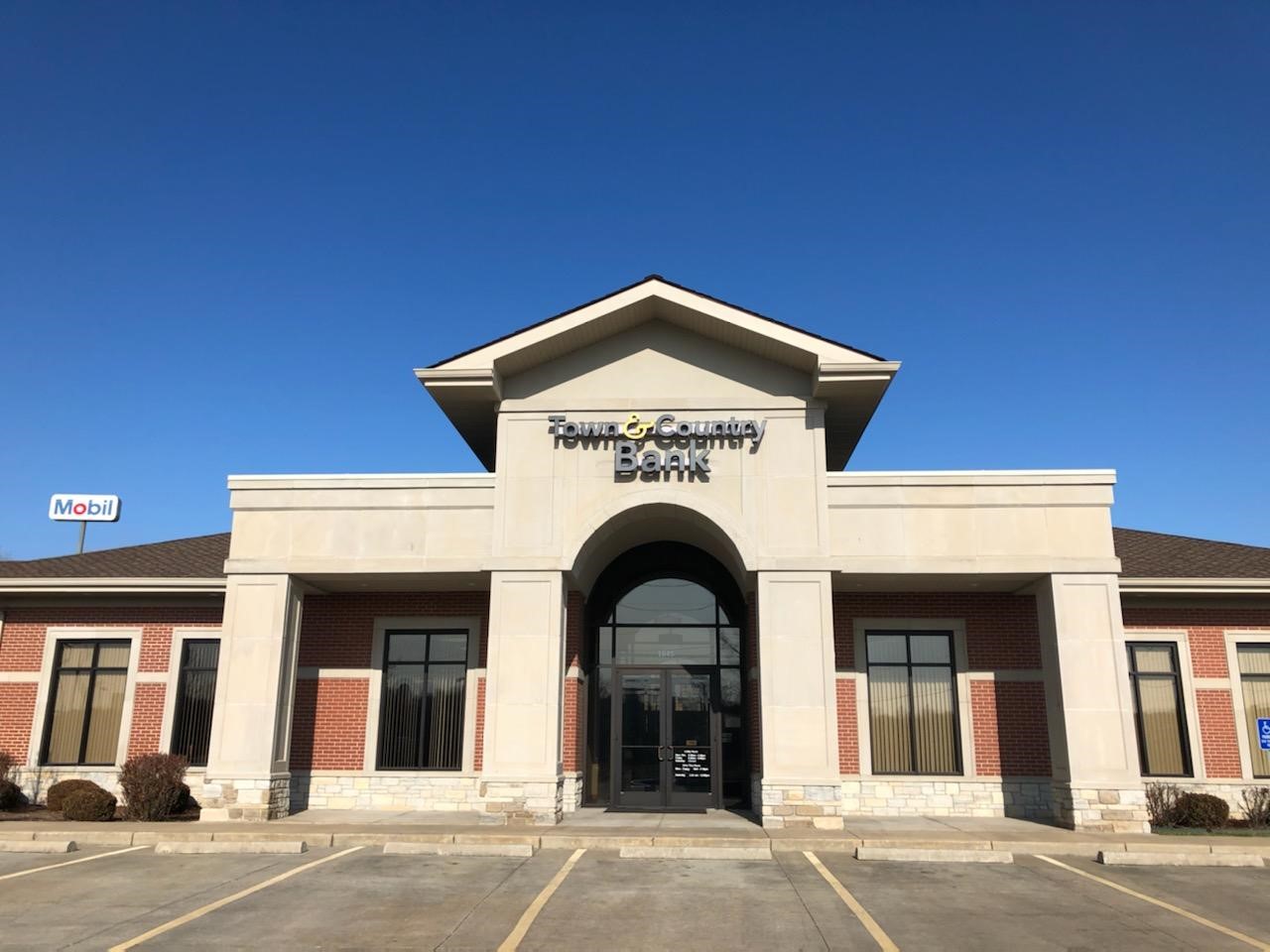 Town & Country Bank 01