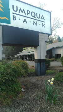 Umpqua Bank 02