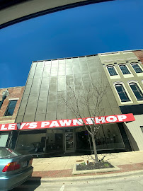 Lev's Pawn Shop 01