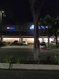 U.S. Bank Branch 01