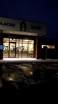 Glacier Bank 02