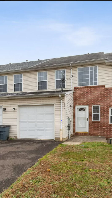 Houwzer | Realtors®, Mortgage, & Title 01