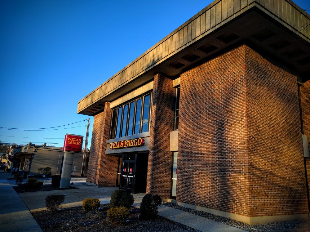 Wells Fargo Bank 01