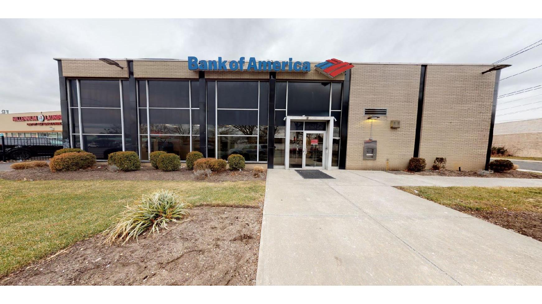 Bank of America (with Drive-thru ATM) 01