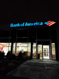 Bank of America (with Drive-thru ATM) 04