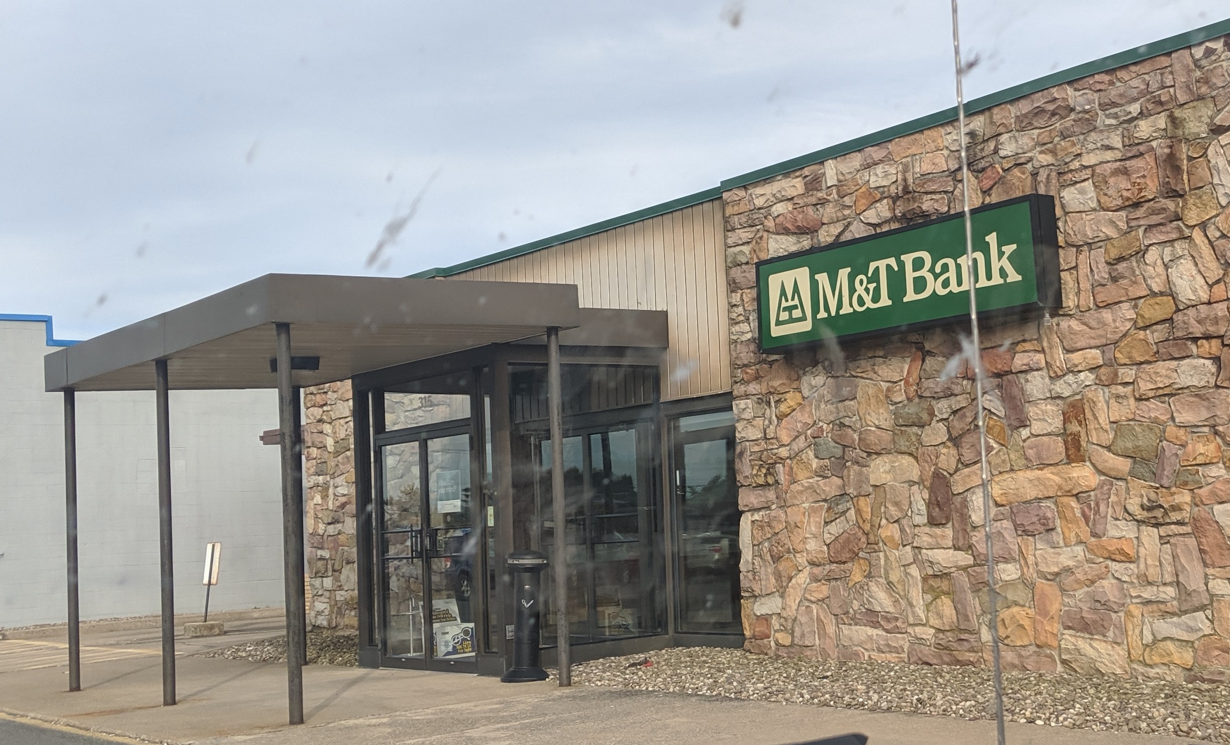 M&T Bank 01
