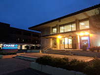 Chase Bank 02