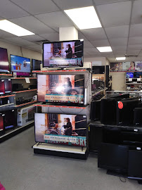 Quik Pawn Shop 03