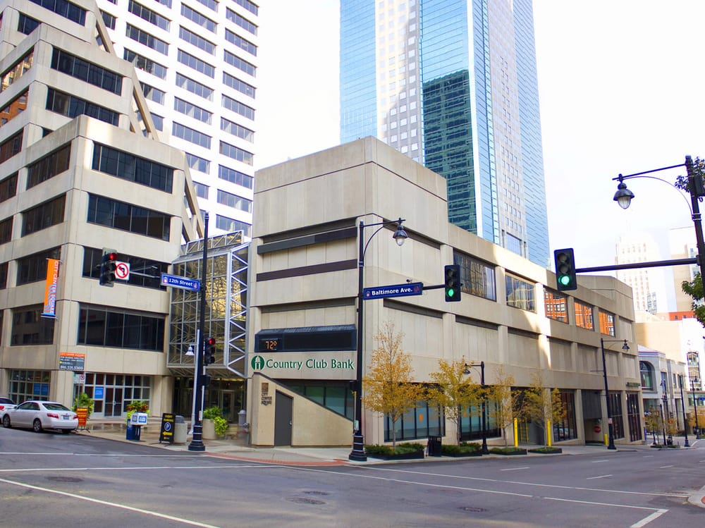 Country Club Bank 01