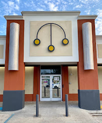 Pelican Pawn 04