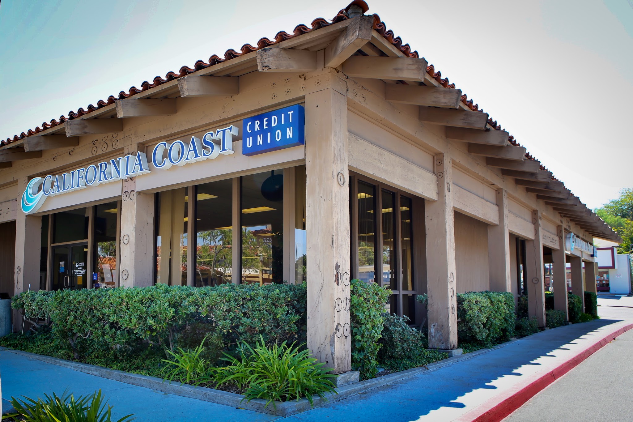 California Coast Credit Union La Mesa Branch 01