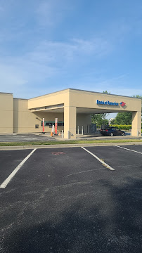 Bank of America (with Drive-thru services) 03