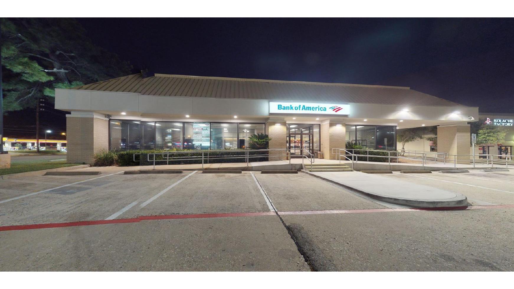 Bank of America (with Drive-thru ATM) 01