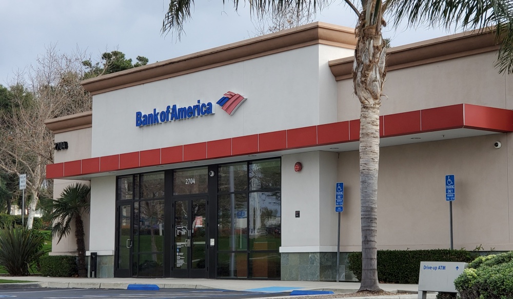 Bank of America (with Drive-thru ATM) 01