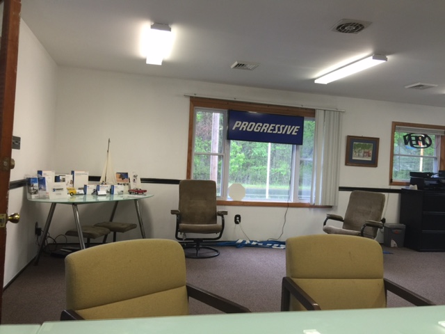 Auto Insurance Store 01