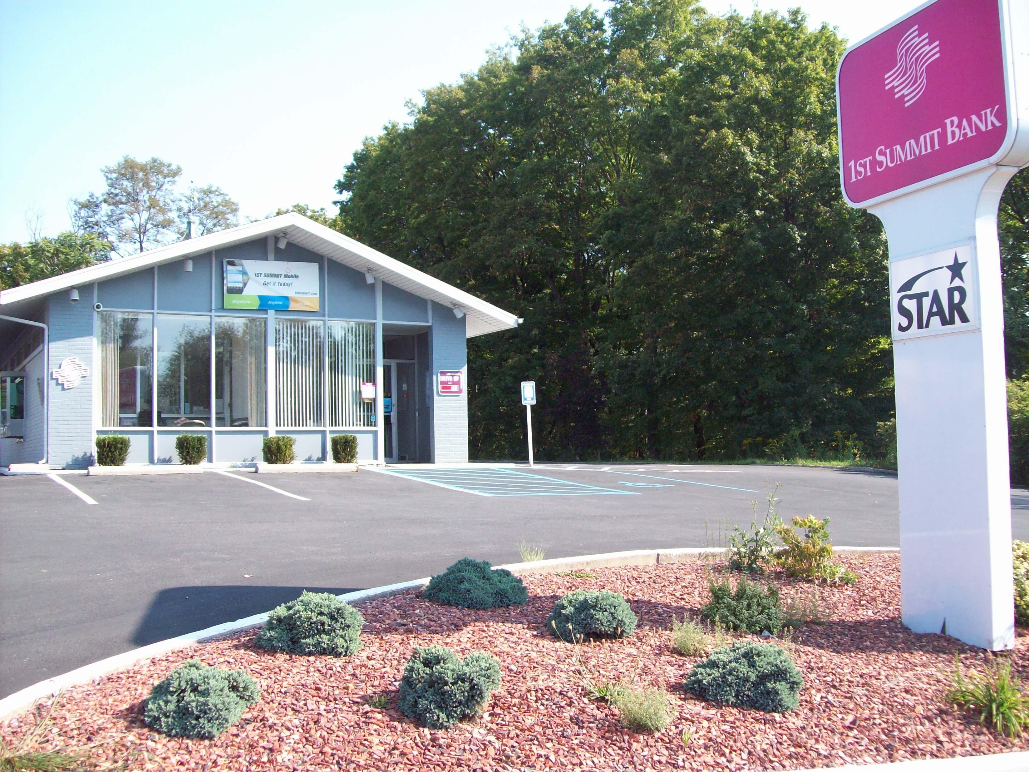 1ST SUMMIT BANK 01