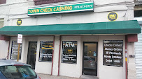 Town Check Cashing 03