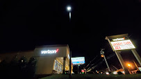 Verizon Authorized Retailer - Victra 02