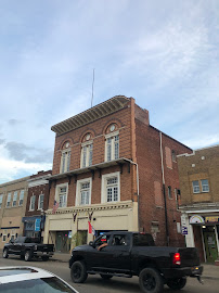 Richie's Pawn Central 02