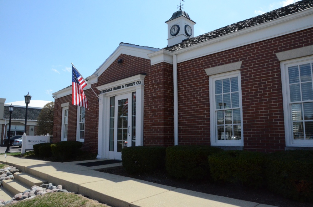 Hinsdale Bank & Trust 01