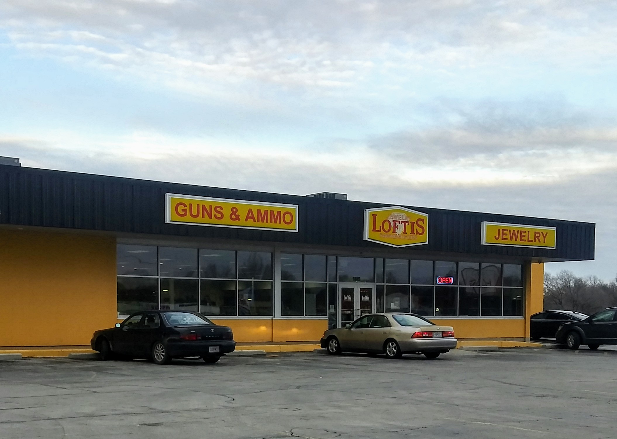 Loftis Jewelry & Pawnbrokers 01