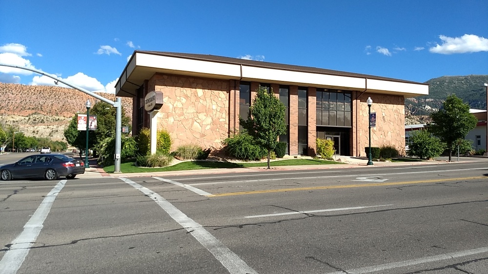 Zions Bank Cedar City/Downtown 01