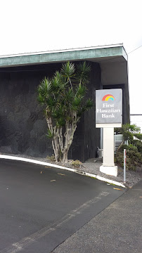 First Hawaiian Bank Hilo Branch 02